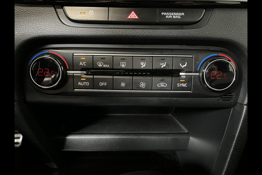 Kia ProCeed 1.5 T-GDi MHEV GT-Line Edition Climate control Cruise control adaptive Achteruitrijd camera Parkeersensoren achter Stuur verwarming Voorstoelen verwarmd Navigatie Apple Carplay/ Android Auto