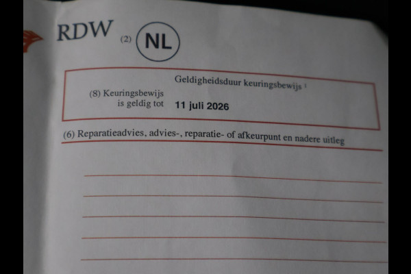 Peugeot e-2008 EV GT 50 kWh 3-FASE + ADAPTIVE CRUISE | STOELVERW. | 18 INCH | LED | APPLE CARPLAY | CAMERA