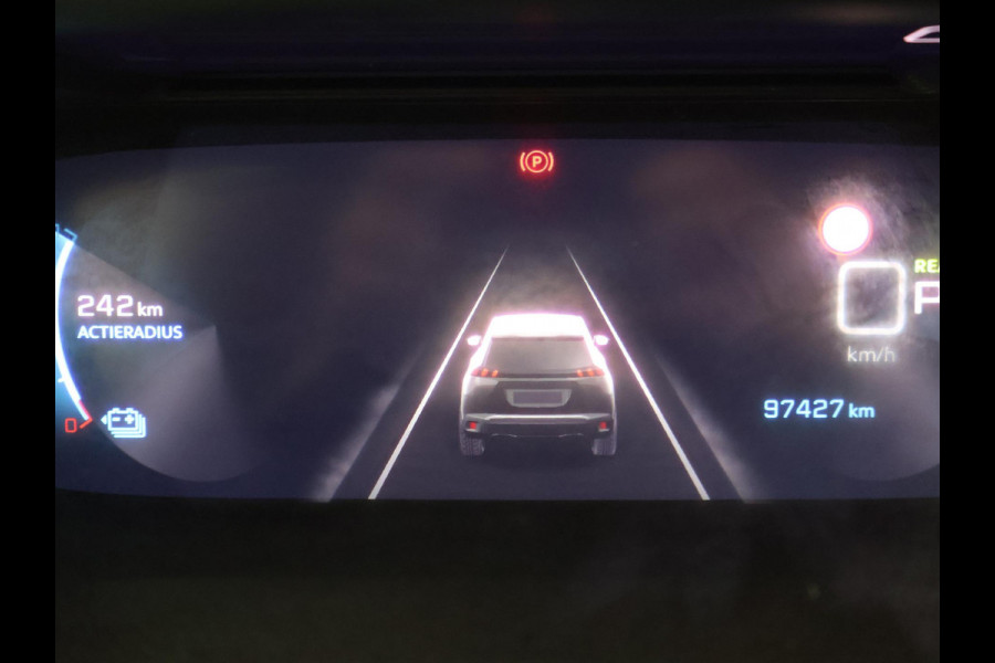 Peugeot e-2008 EV GT 50 kWh 3-FASE + ADAPTIVE CRUISE | STOELVERW. | 18 INCH | LED | APPLE CARPLAY | CAMERA