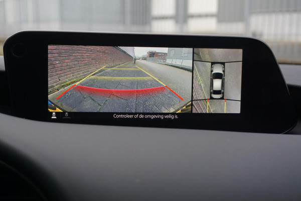 Mazda 3 2.0 e-SkyActiv-X M Hybrid 180PK Luxury/Leer/18Inch /Bose/Head-Up/Trekhaak.