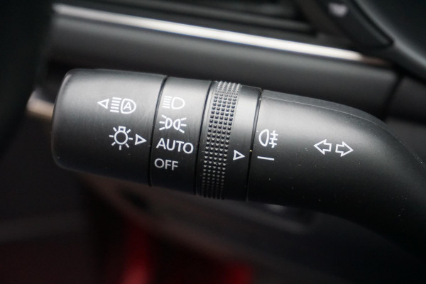 Mazda 3 2.0 e-SkyActiv-X M Hybrid 180PK Luxury/Leer/18Inch /Bose/Head-Up/Trekhaak.