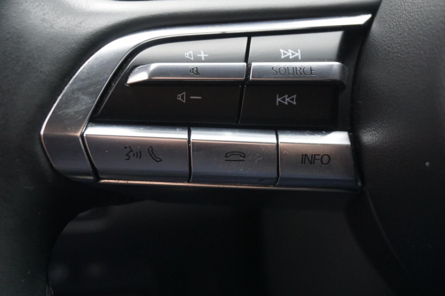 Mazda 3 2.0 e-SkyActiv-X M Hybrid 180PK Luxury/Leer/18Inch /Bose/Head-Up/Trekhaak.