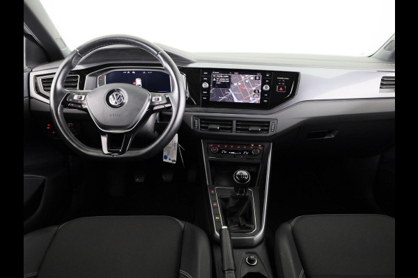 Volkswagen Polo 1.0 TSI Highline 116 pk | Navigatie | Parkeersensoren | Achteruitrijcamera | Adaptieve cruise control | Voll. digitaal instrumentenpaneel |
