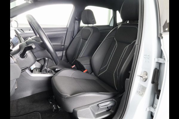 Volkswagen Polo 1.0 TSI Highline 116 pk | Navigatie | Parkeersensoren | Achteruitrijcamera | Adaptieve cruise control | Voll. digitaal instrumentenpaneel |