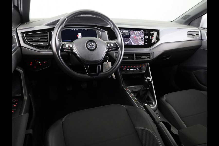 Volkswagen Polo 1.0 TSI Highline 116 pk | Navigatie | Parkeersensoren | Achteruitrijcamera | Adaptieve cruise control | Voll. digitaal instrumentenpaneel |