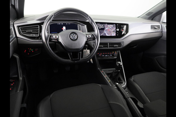 Volkswagen Polo 1.0 TSI Highline 116 pk | Navigatie | Parkeersensoren | Achteruitrijcamera | Adaptieve cruise control | Voll. digitaal instrumentenpaneel |