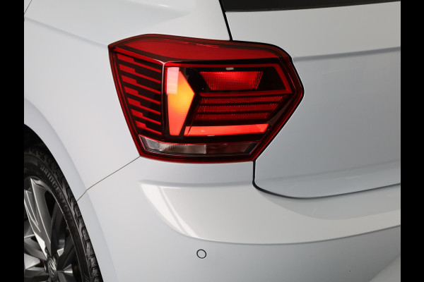 Volkswagen Polo 1.0 TSI Highline 116 pk | Navigatie | Parkeersensoren | Achteruitrijcamera | Adaptieve cruise control | Voll. digitaal instrumentenpaneel |