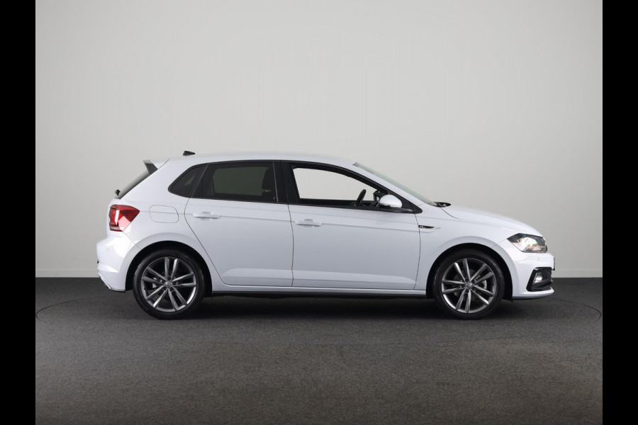 Volkswagen Polo 1.0 TSI Highline 116 pk | Navigatie | Parkeersensoren | Achteruitrijcamera | Adaptieve cruise control | Voll. digitaal instrumentenpaneel |