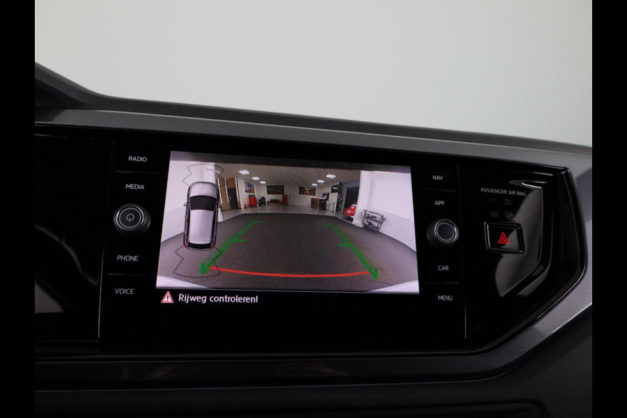 Volkswagen Polo 1.0 TSI Highline 116 pk | Navigatie | Parkeersensoren | Achteruitrijcamera | Adaptieve cruise control | Voll. digitaal instrumentenpaneel |