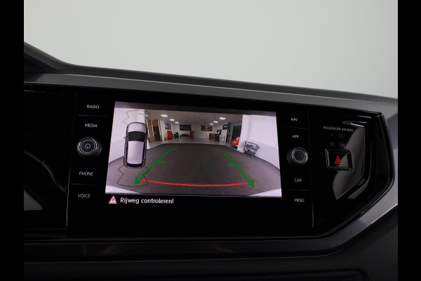 Volkswagen Polo 1.0 TSI Highline 116 pk | Navigatie | Parkeersensoren | Achteruitrijcamera | Adaptieve cruise control | Voll. digitaal instrumentenpaneel |