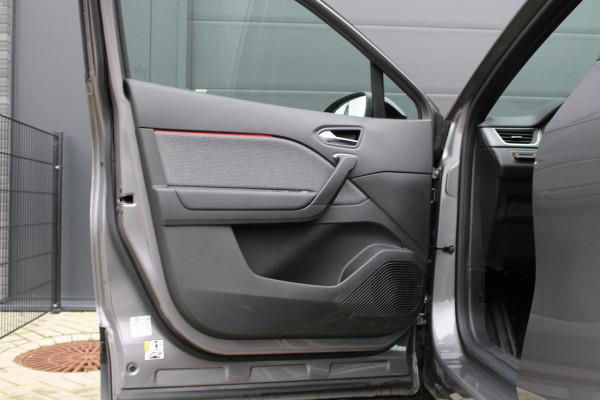 Renault Captur 1.3 mild hybrid 160 techno | STOEL+STUURWIELVERWARMING | ACC |