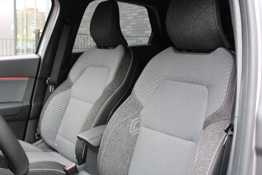 Renault Captur 1.3 mild hybrid 160 techno | STOEL+STUURWIELVERWARMING | ACC |