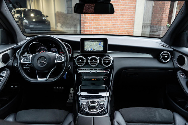 Mercedes-Benz GLC 250 4MATIC AMG Pano / Trekhaak / ACC