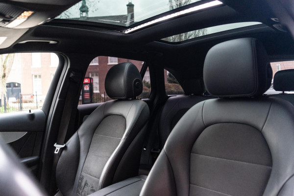 Mercedes-Benz GLC 250 4MATIC AMG Pano / Trekhaak / ACC