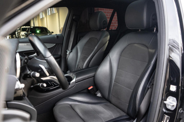 Mercedes-Benz GLC 250 4MATIC AMG Pano / Trekhaak / ACC