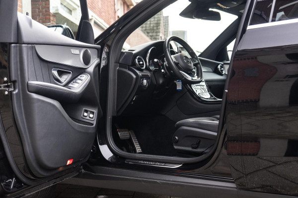Mercedes-Benz GLC 250 4MATIC AMG Pano / Trekhaak / ACC