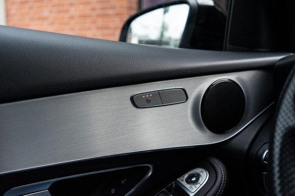 Mercedes-Benz GLC 250 4MATIC AMG Pano / Trekhaak / ACC