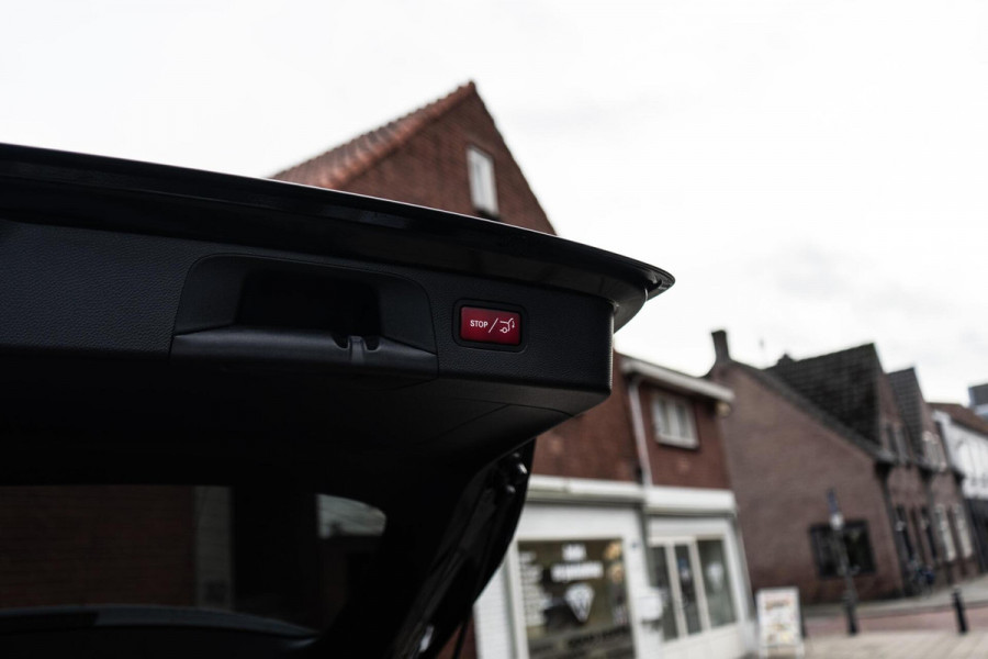 Mercedes-Benz GLC 250 4MATIC AMG Pano / Trekhaak / ACC