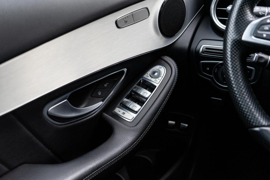 Mercedes-Benz GLC 250 4MATIC AMG Pano / Trekhaak / ACC