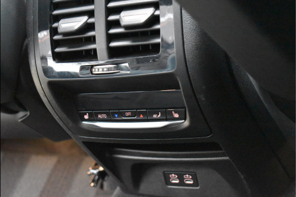 BMW X3 xDrive30e M-Pakket 292 Pk Frozen Black M-Stoelen Pano Navi 360 Memory Hud Carbon Camera Leder Laser 20 Inch
