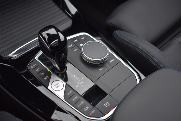 BMW X3 xDrive30e M-Pakket 292 Pk Frozen Black M-Stoelen Pano Navi 360 Memory Hud Carbon Camera Leder Laser 20 Inch