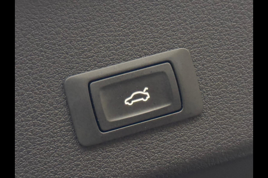 Audi e-tron Sportback 50 quattro Sport Black line, S-line interieur, 22 inch, achteruitrijcamera, stoelverwarming, NL auto met nap