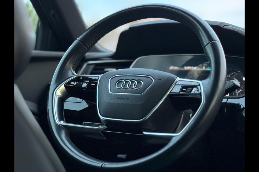 Audi e-tron Sportback 50 quattro Sport Black line, S-line interieur, 22 inch, achteruitrijcamera, stoelverwarming, NL auto met nap