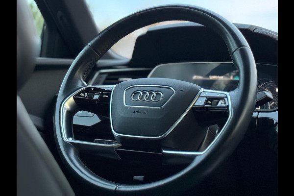 Audi e-tron Sportback 50 quattro Sport Black line, S-line interieur, 22 inch, achteruitrijcamera, stoelverwarming, NL auto met nap
