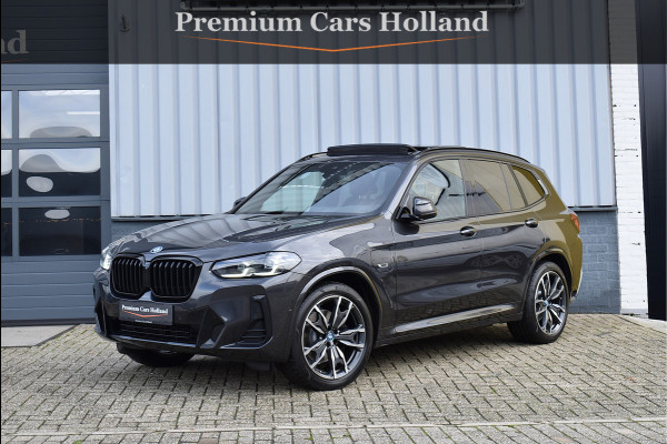 BMW X3 xDrive30e M-Pakket 292 Pk Pano Leder Camera Keyless 20 Inch