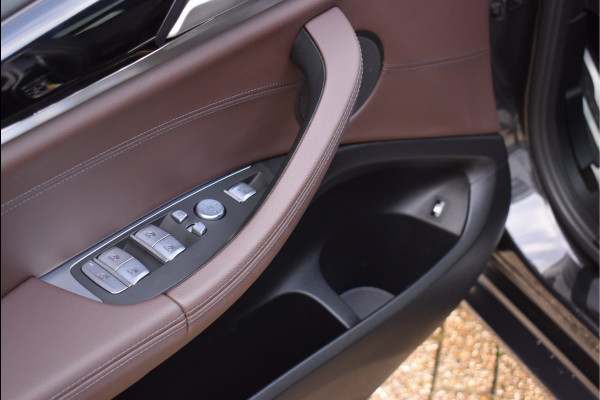 BMW X3 xDrive30e M-Pakket 292 Pk Pano Leder Camera Keyless 20 Inch