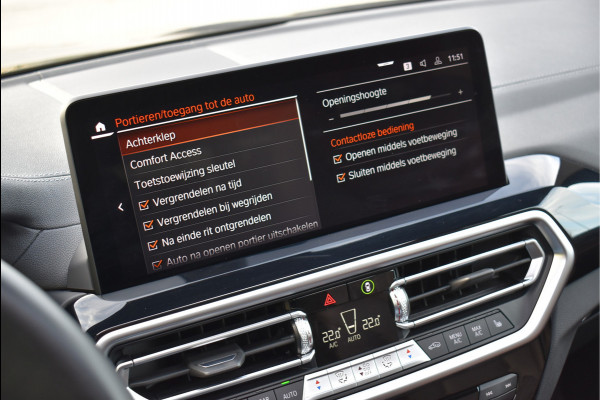 BMW X3 xDrive30e M-Pakket 292 Pk Pano Leder Camera Keyless 20 Inch