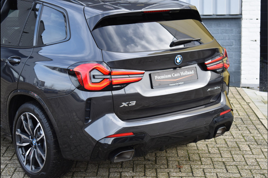 BMW X3 xDrive30e M-Pakket 292 Pk Pano Leder Camera Keyless 20 Inch