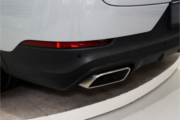 Porsche Cayenne 3.0 E-Hybrid 470PK | Krijt | Pano | InnoDrive | Sfeer | Bose | Lucht | 12 MND Garantie