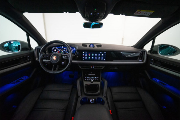 Porsche Cayenne 3.0 E-Hybrid 470PK | Krijt | Pano | InnoDrive | Sfeer | Bose | Lucht | 12 MND Garantie