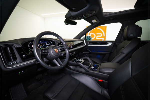 Porsche Cayenne 3.0 E-Hybrid 470PK | Krijt | Pano | InnoDrive | Sfeer | Bose | Lucht | 12 MND Garantie