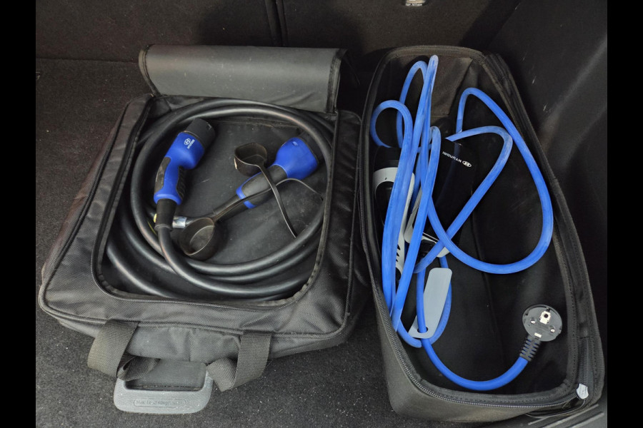 Hyundai Kona EV Comfort 39 kWh | Adaptive cruise control | Scherm met Apple Carplay/Android auto | Camera