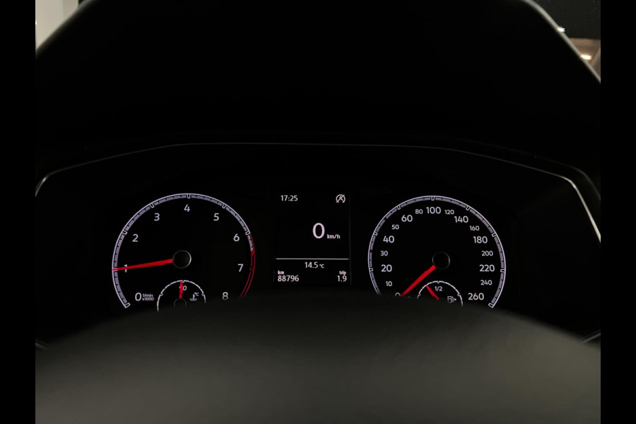 Volkswagen T-Roc 1.0 TSI Elekt.koffer | PDC | ACC | LED |