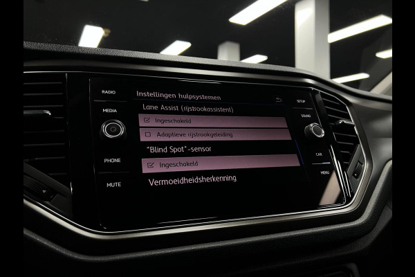 Volkswagen T-Roc 1.0 TSI Elekt.koffer | PDC | ACC | LED |