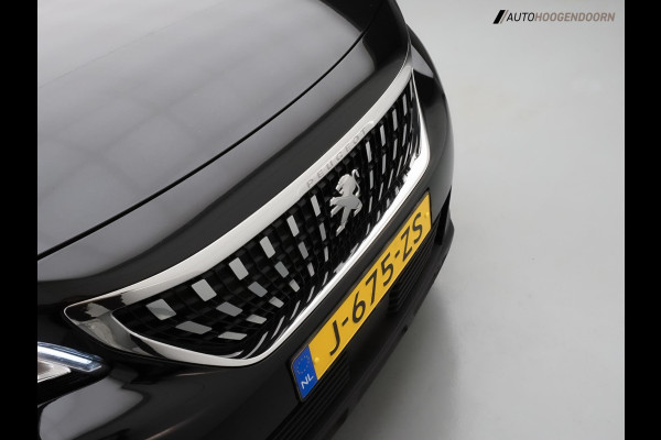 Peugeot 3008 1.2 PureTech Executive Deluxe (APPLE CARPLAY,LED,COMFORT-STOELEN,CLIMATE,CRUISE,TREKHAAK,LM-VELGEN,CAMERA,NIEUWE APK)
