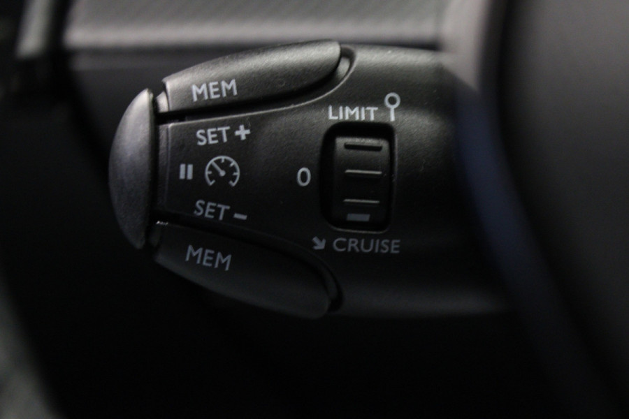 Peugeot 2008 1.2 PureTech Active Pack