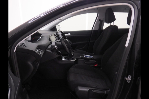 Peugeot 308 SW 1.2 PureTech Blue Lease Active Airco Navi Carplay PDC Achter Trekhaak Lichtmetalen velgen Cruise Control Distr. riem reeds vervangen! APK 01-2027