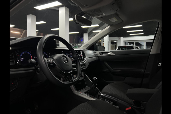 Volkswagen Polo 1.0 | PDC | Clima| Carplay| Virtual Cockpit|