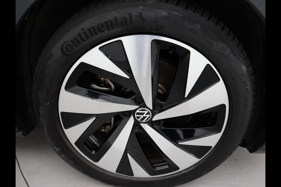 Volkswagen ID.4 FIRST 77 kWh 1st + 20 INCH LMV | TREKHAAK | CAMERA | SFEERVERLICHTING | ADAPTIVE CRUISE | STOELVERW.