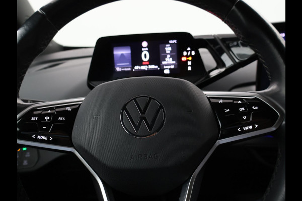 Volkswagen ID.4 FIRST 77 kWh 1st + 20 INCH LMV | TREKHAAK | CAMERA | SFEERVERLICHTING | ADAPTIVE CRUISE | STOELVERW.