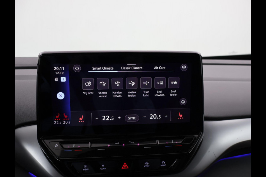 Volkswagen ID.4 FIRST 77 kWh 1st + 20 INCH LMV | TREKHAAK | CAMERA | SFEERVERLICHTING | ADAPTIVE CRUISE | STOELVERW.