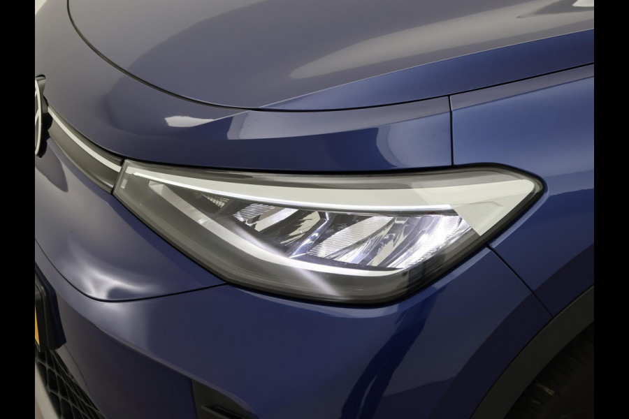 Volkswagen ID.4 FIRST 77 kWh 1st + 20 INCH LMV | TREKHAAK | CAMERA | SFEERVERLICHTING | ADAPTIVE CRUISE | STOELVERW.
