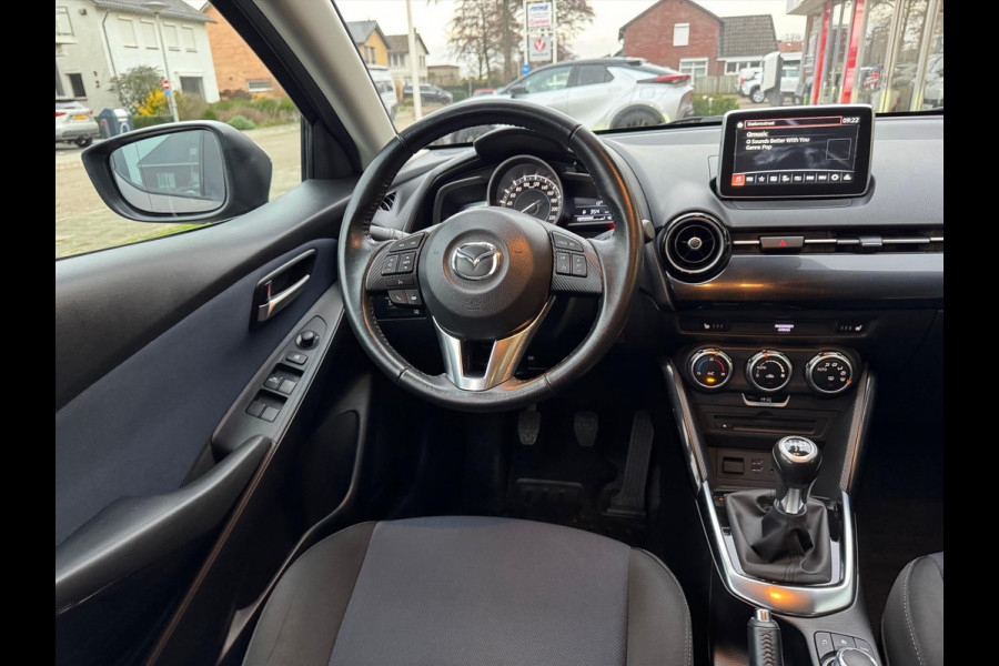 Mazda 2 1.5 SKYACTIV-G 90PK TS+ | Navigatie, Parkeersensoren, 16 inch, Climate control, Cruise control, Stoelverwarming