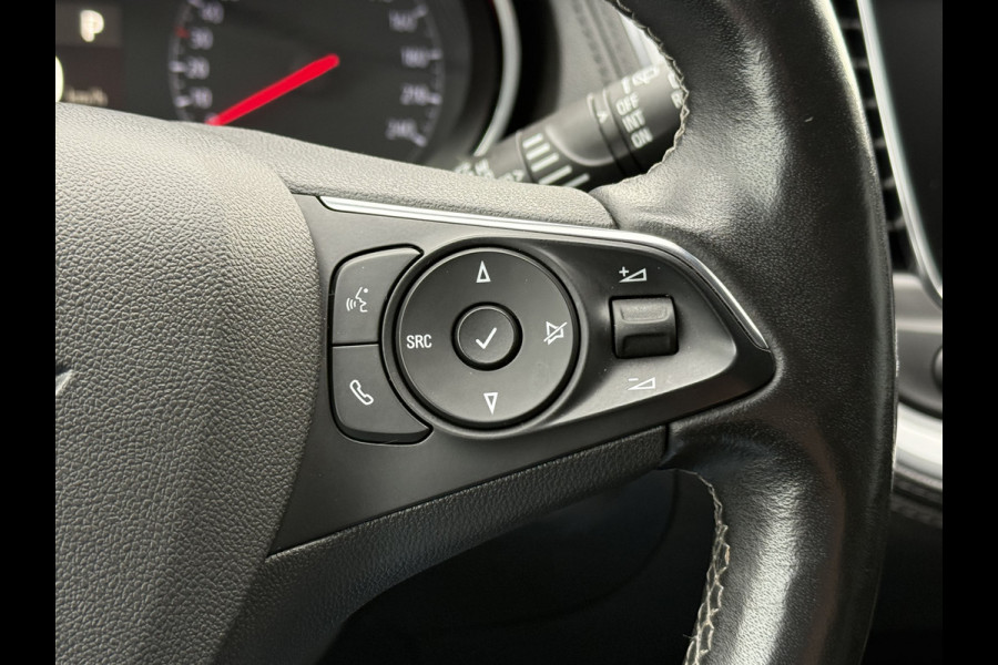Opel Grandland X BWJ 2019 | 1.2T 131PK Bus Executive AUTOMAAT | TREKHAAK | CAMERA A | LEDER/STOF | NAVI | CLIMA | STOELVERW | CARPLAY | PRIVACY GLASS |