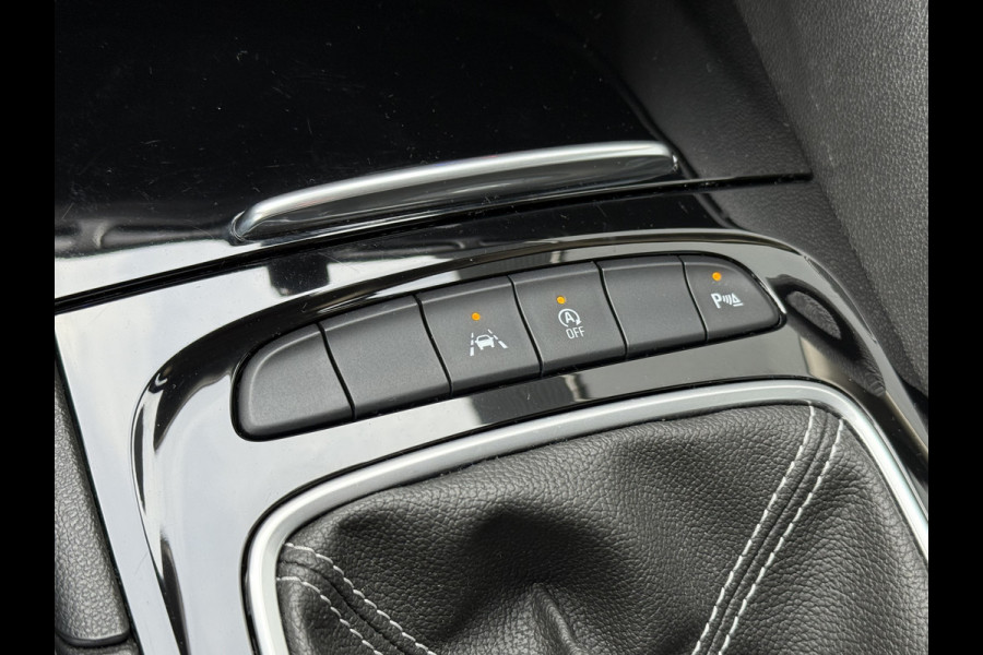 Opel Insignia Sports Tourer BWJ 2021 | 1.5CDTI 123PK Bus. Elegance | TREKHAAK | CAMERA A | NAVI | CLIMA | CARPLAY | PDC 2X | LEDER/STOF |