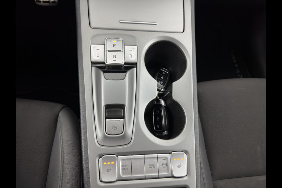 Hyundai Kona EV Fashion 64 kWh (3-Fase) {SOH-100%} (INCL-BTW)  Aut * HEATPUMP | NAVI-FULLMAP | LEATHER-FABRIC | KEYLESS | CAMERA | DAB | ECC | PDC | ADAPTIVE-CRUISE | LANE-ASSIST | HEATED SEATS | PRIVACY-GLASS | HEAD-UP | SHIFT-PADDLES | 17"A